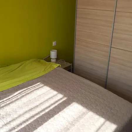 La Benvingude Nocleg ze śniadaniem 3*