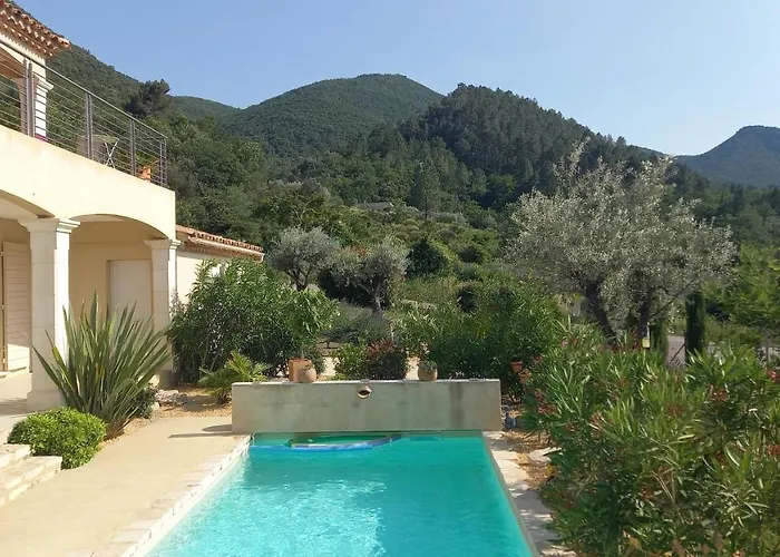 La Benvingude Bed & Breakfast